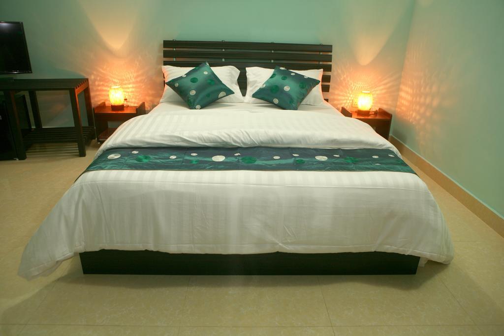 Equa Reef Maldives 호텔 아두아톨 외부 사진