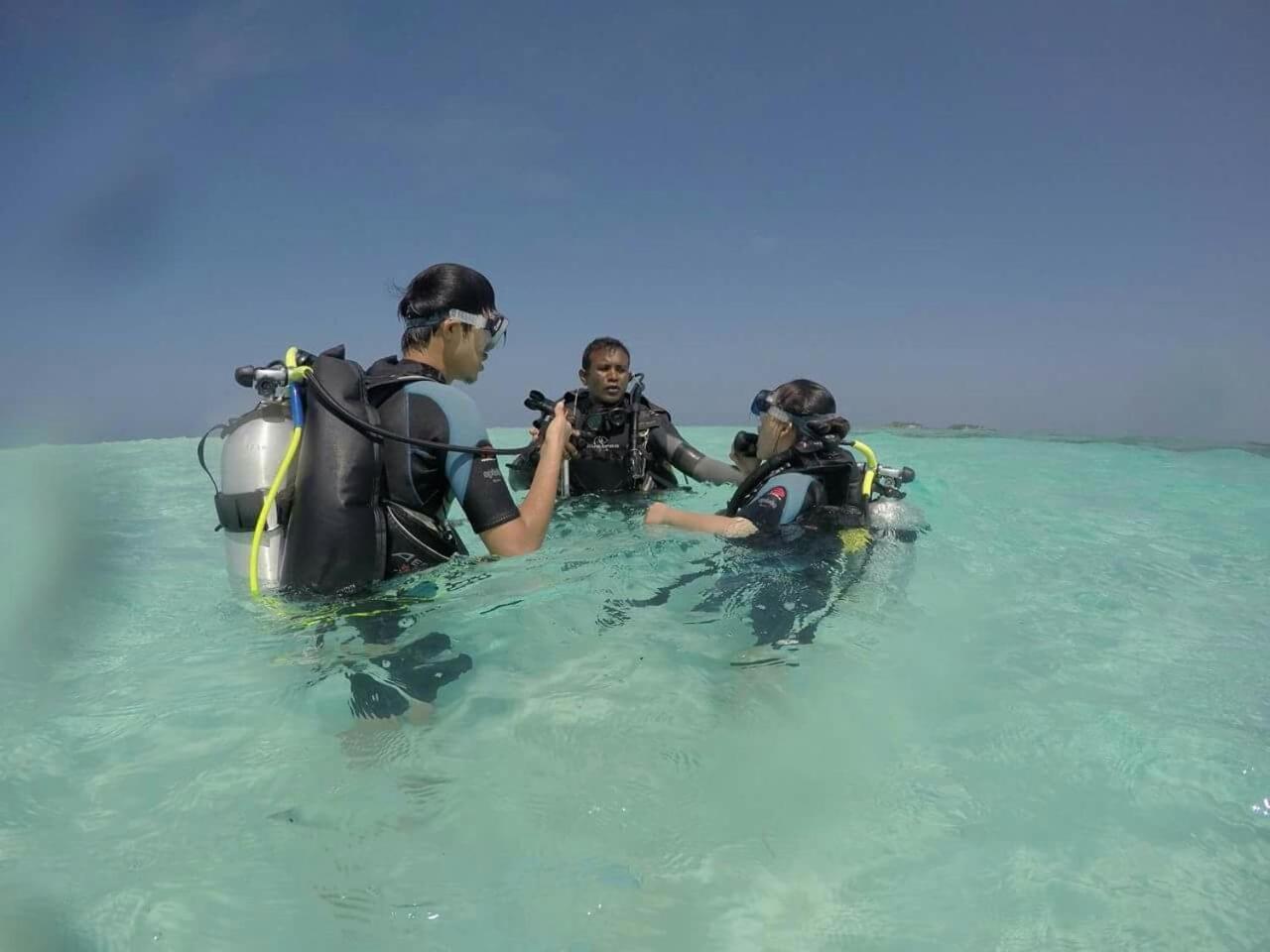 Equa Reef Maldives 호텔 아두아톨 외부 사진